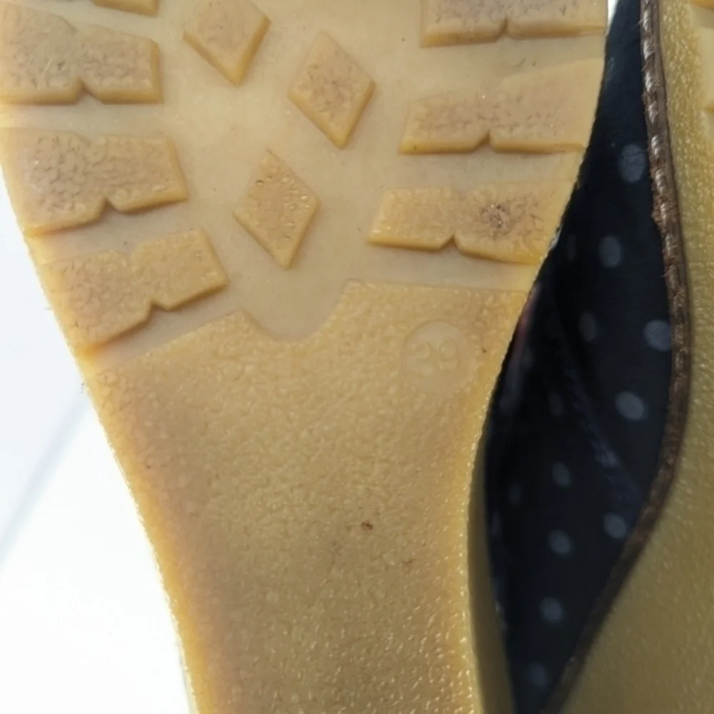 Boden polkadot suede  wedge‎  sneakersize 9.5/39 EU